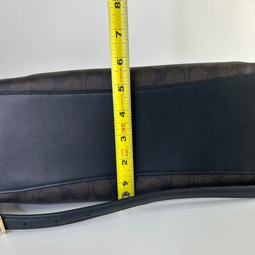 Coach Laurel Walnut Black Signature Canvas Shoulder Bag CY685 NEW